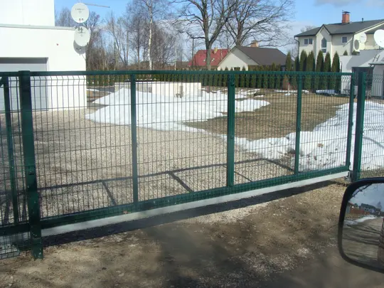 Bīdāmie vārti — 45