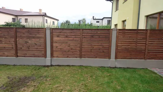 Horizontālie koka žogi — 9