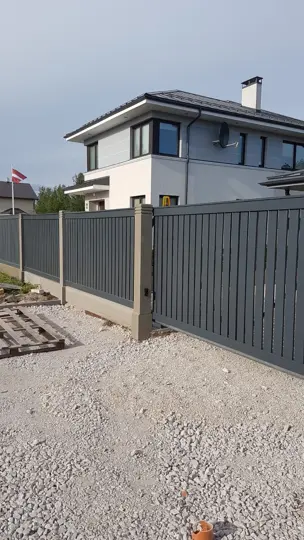 Vertikālie koka žogi — 22