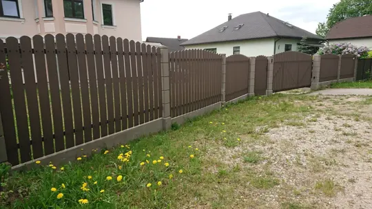 Vertikālie koka žogi — 33