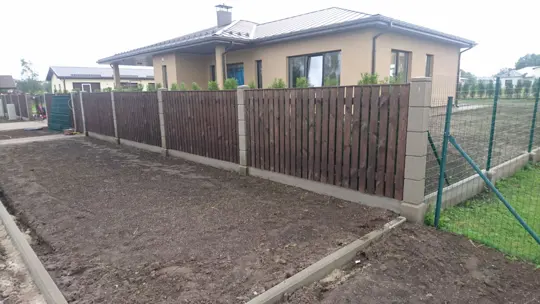 Vertikālie koka žogi — 39