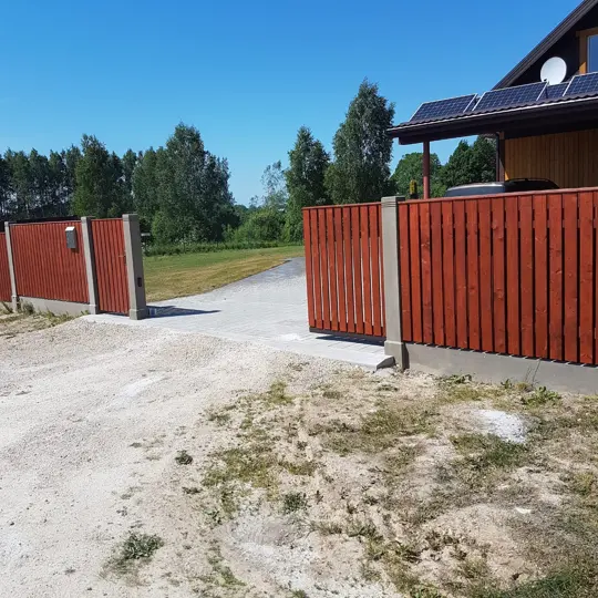Vertikālie koka žogi — 40