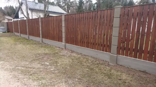 Vertikālie koka žogi — 42