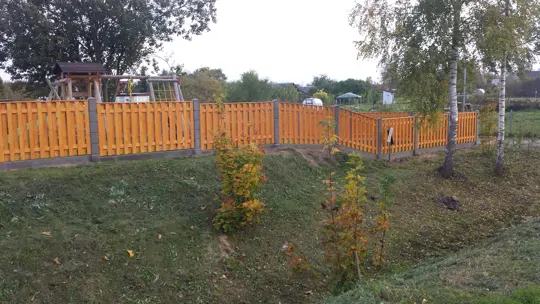 Vertikālie koka žogi — 56