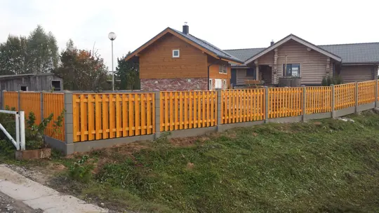 Vertikālie koka žogi — 58