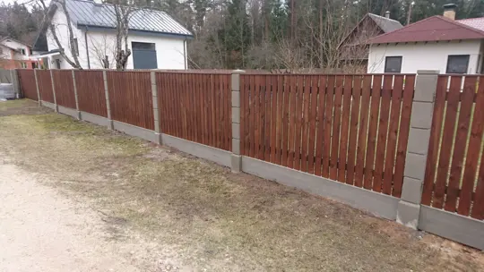 Vertikālie koka žogi — 86