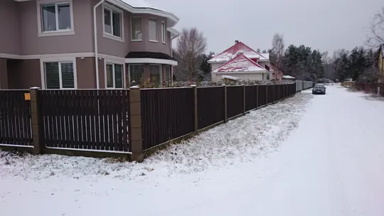 Vertikālie koka žogi — 89