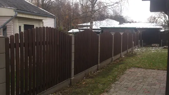 Vertikālie koka žogi — 100