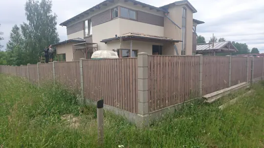 Vertikālie koka žogi — 106