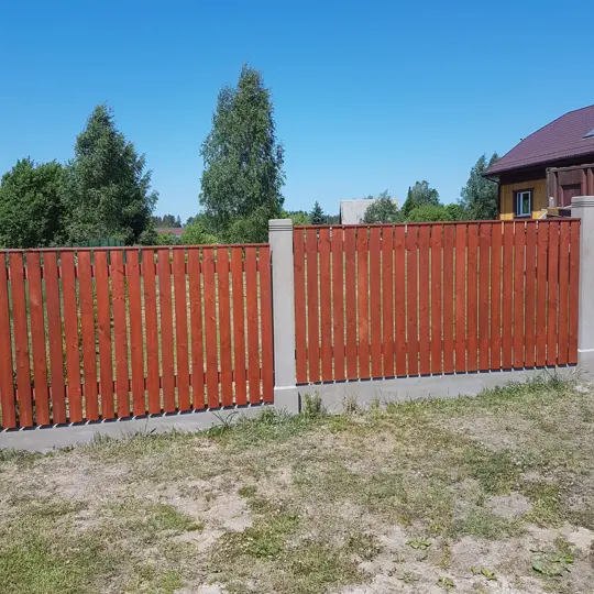 Vertikālie koka žogi — 125