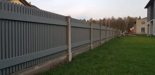 Vertikālie koka žogi — 140