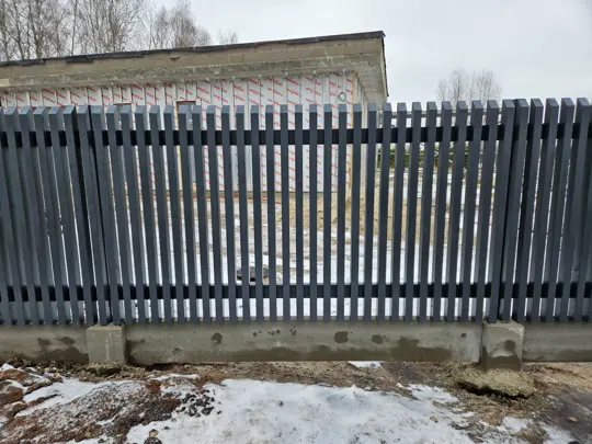 Vertikālie koka žogi — 145